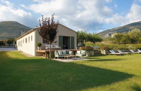   Maison de 2015  avec piscine  chauff�e Maison - 4 pi�ce(s) - 154 m�