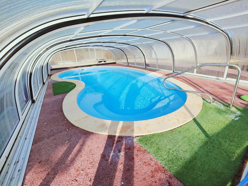 Vente Maison T8 au calme, de plain pied, piscine,garage de 90m² Leognan