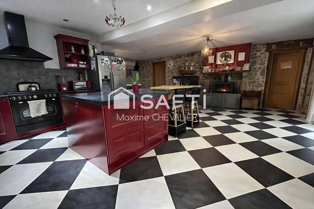 Vente Maison Maison authentique 8 pièces - 302m² Aigurande