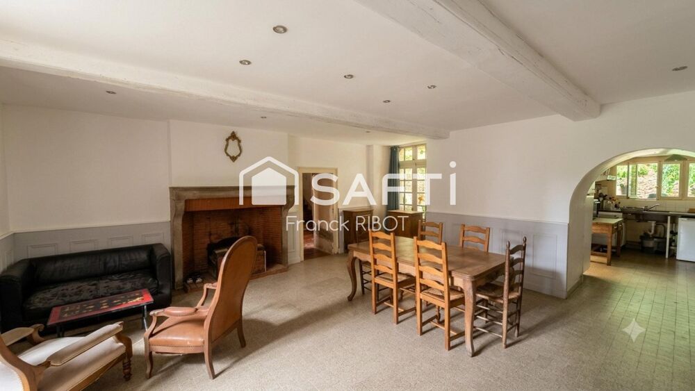 Vente Maison Maison de 171m2 sur 1659m2 et dépendances Montberthault