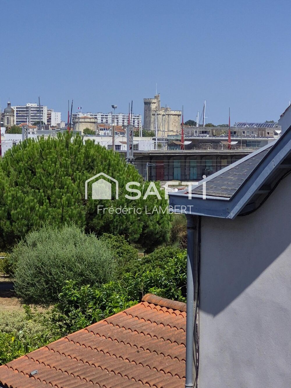 Vente Appartement LA ROCHELLE - Gare / Centre - T2 avec 2 balcons et ascenseur La rochelle