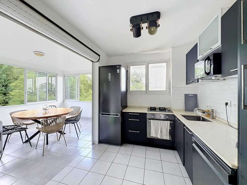 Vente Appartement SCHOELCHER :  Spacieux appartement T4 de 88 m² vue dégagé avec balcon fermé Schoelcher