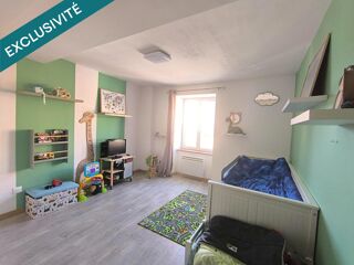  Immeuble à vendre 241 m²
