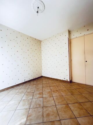  Appartement  vendre 4 pices 80 m