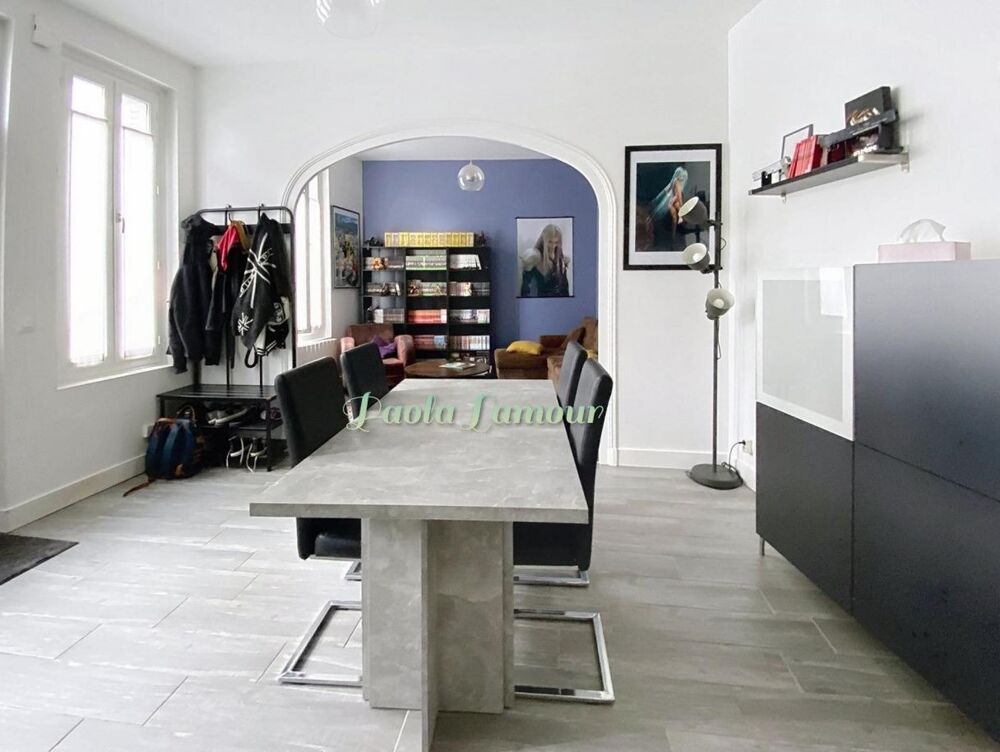 Belle maison de ville à proximité des commerces et services