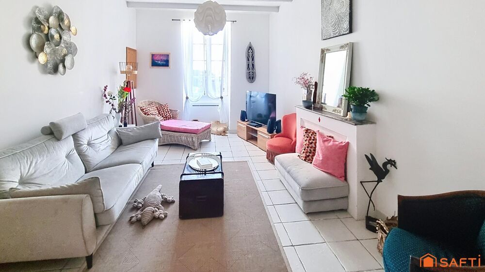 Tout à pied à Meschers-sur-Gironde  Maison de charme rénovée