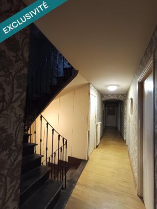  Immeuble à vendre 242 m²