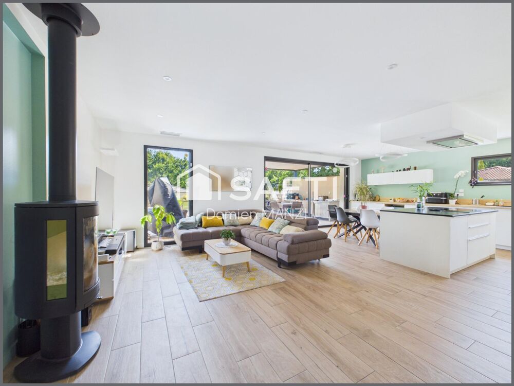 MAISON T6 AVEC PISCINE