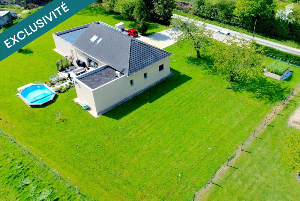Maison familiale d'environ 180m2 avec terrain de 2500 m2 situé à Issé