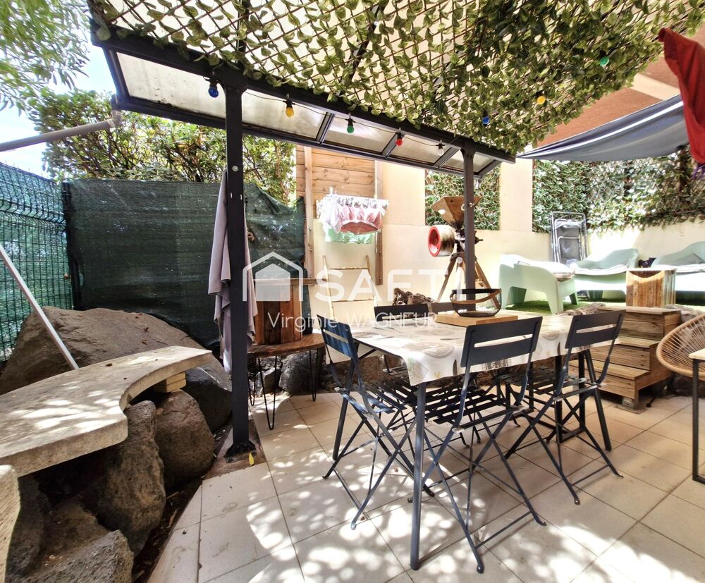 T2 en parfait état, terrasse, emplacement véhicule
