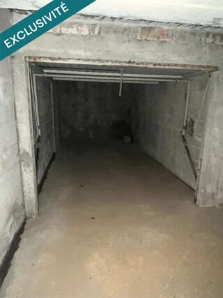  Parking / Garage  vendre 