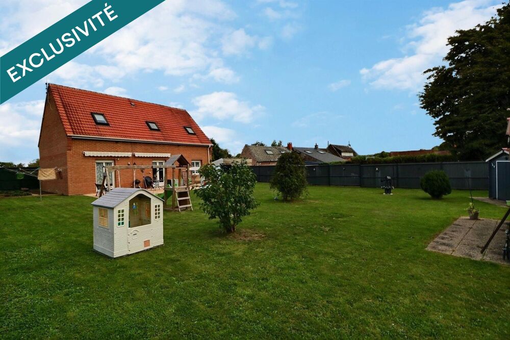 Pavillon année 2000 à poser ses valises, en brique, vallée de l'Ecaillon, vaste stationnement, garage, parcelle de 945 m2. Au ca