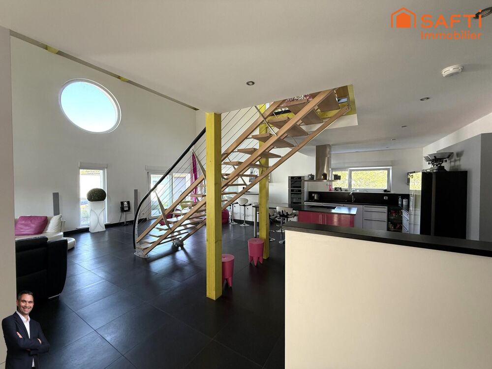 Superbe maison de 5 pièces sur 6,21 ares de terrain !
