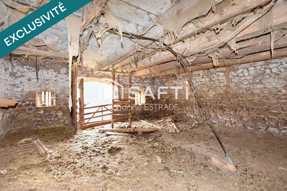 Vente Maison Ancienne ferme en pierre à réinventer – 250 m² – Terrain 5 000 m² Saint-antheme