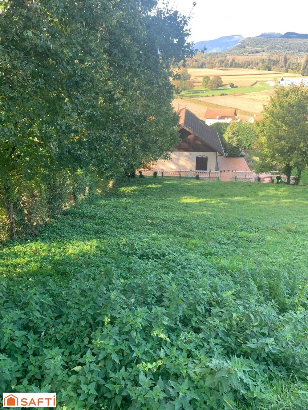 Vente Terrain A vendre très beau terrain constructible d'environ 1102 m2 Saint genix les villages