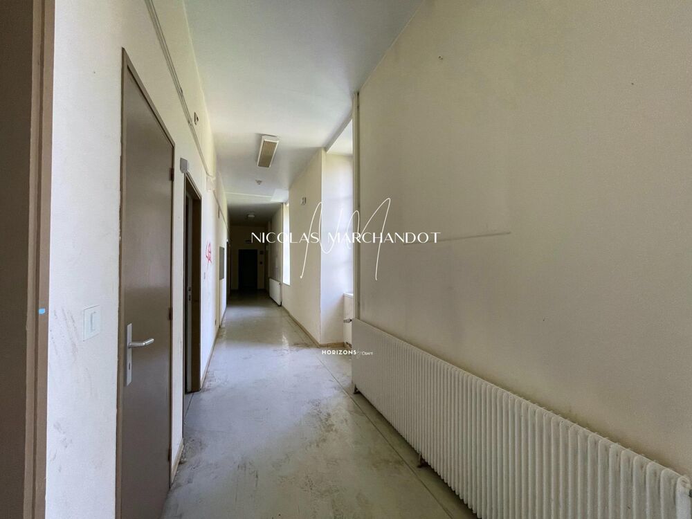 Étage complet d'immeuble- appartements à rénover (7 lots actuellement)