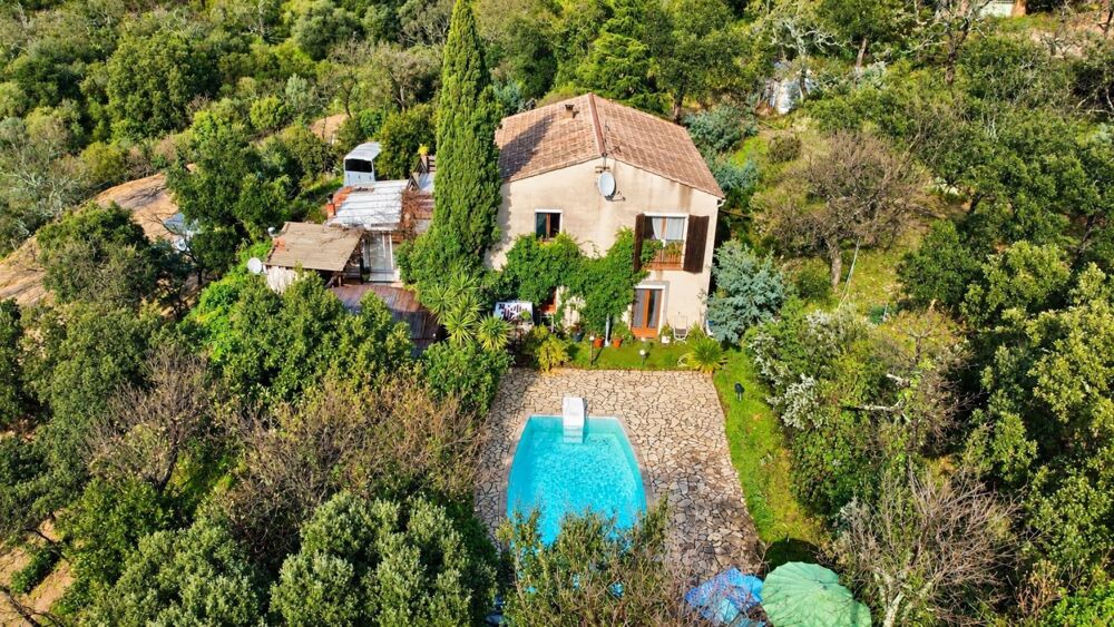 à vendre  Appartement Grimaud (83310)