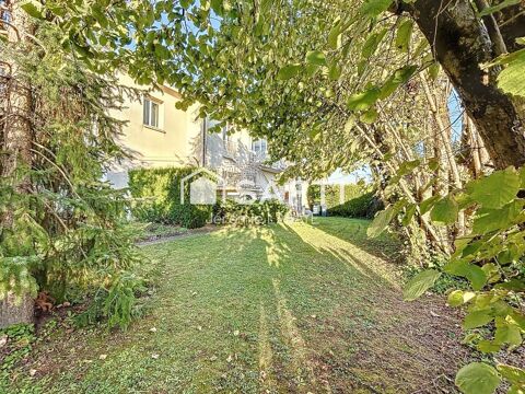   Maison avec deux logements ind�pendants ! Maison - 7 pi�ce(s) - 211 m�