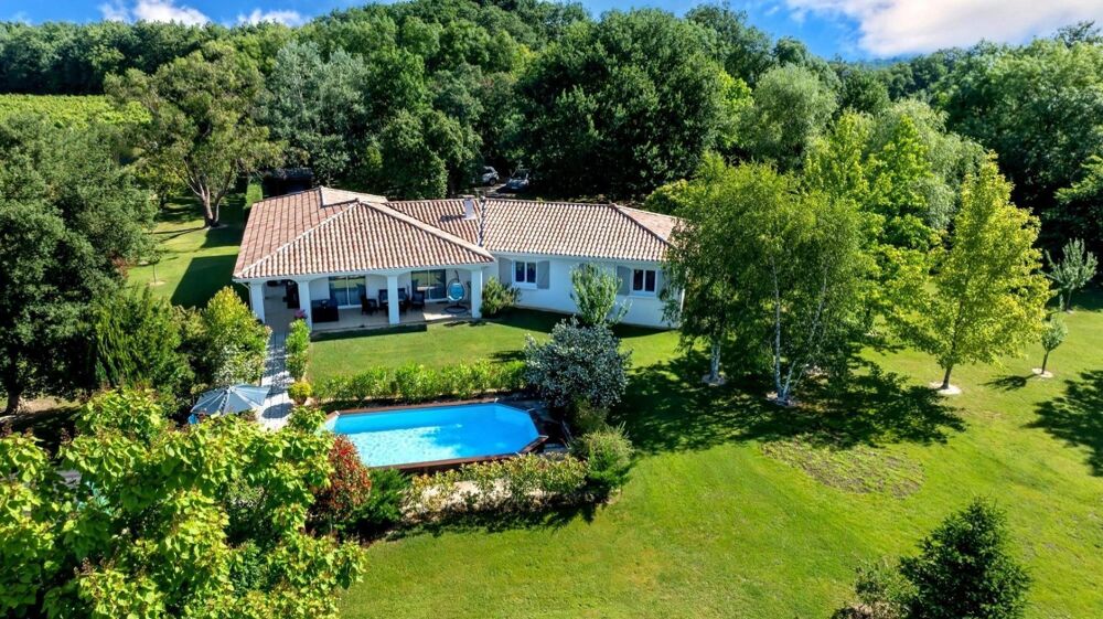 VILLA PLAIN-PIEDS DOUBLE GARAGE AVEC PISCINE AU SEL ET TERRAIN CLOS
