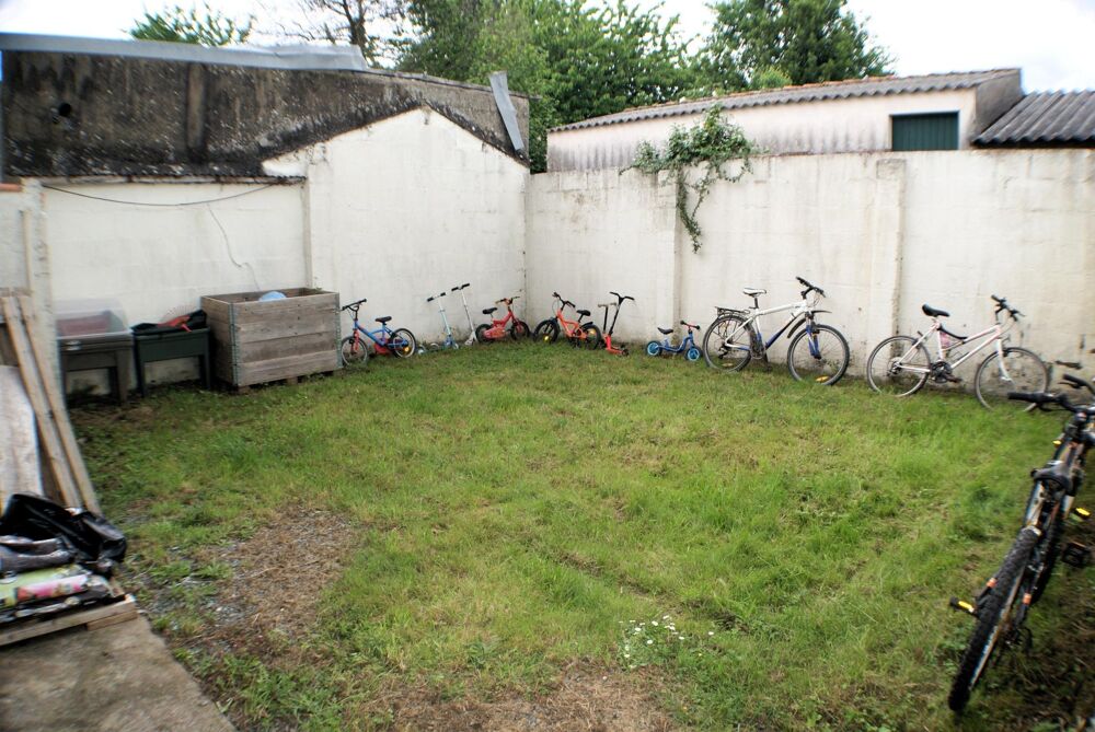 Vente Maison Maison 5 chambres, garage et terrain. La chataigneraie