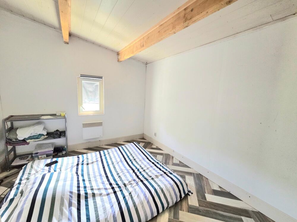 Vente Maison 7.5 hect de terrain, 2 chambres,10 boxes, Hangar Etauliers