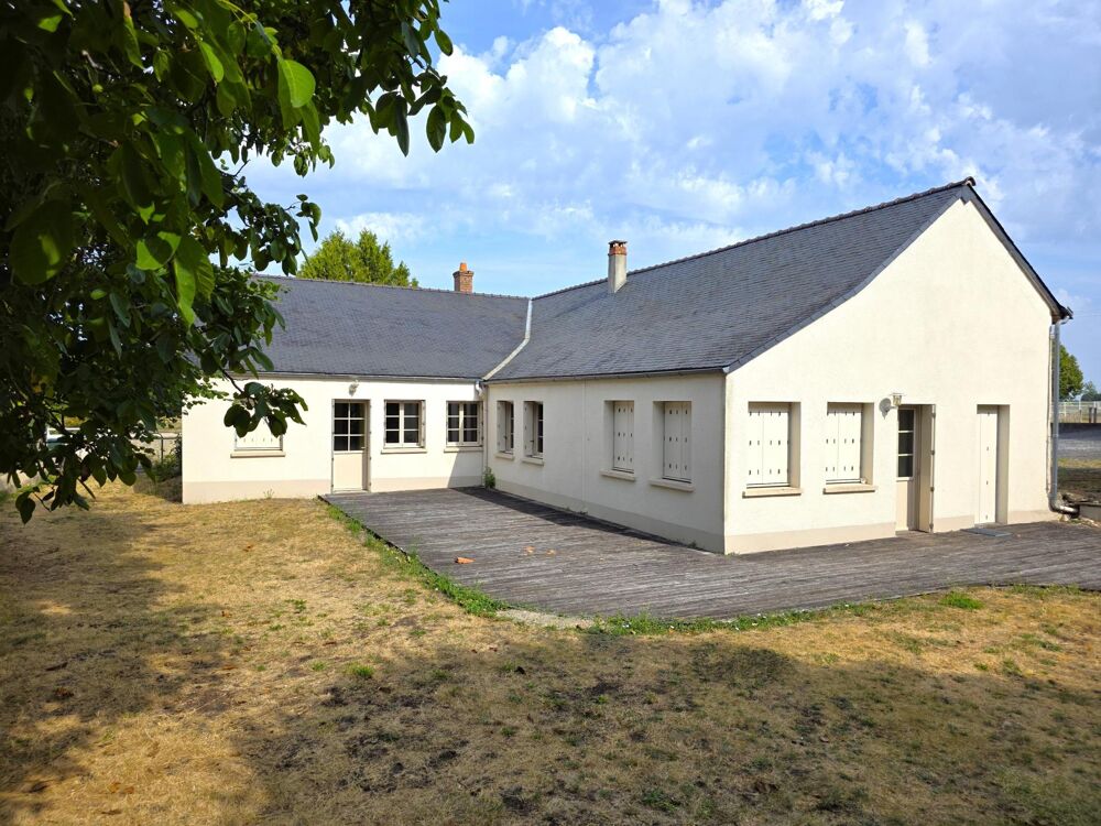 Vente Maison Maison de bourg, sa vie de plain-pied, ses 6 chambres et son terrain en coeur de village ! Bauge-en-anjou