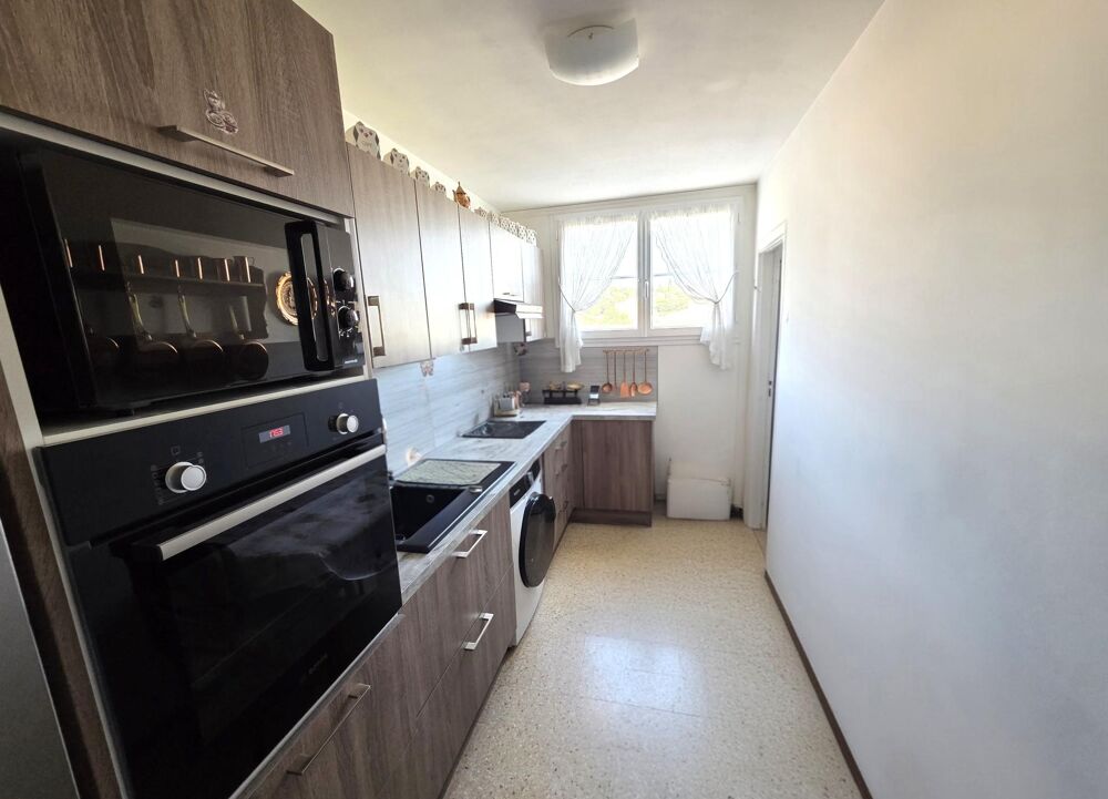 Vente Appartement T3 rénové avec vue dégagée et parking Pertuis
