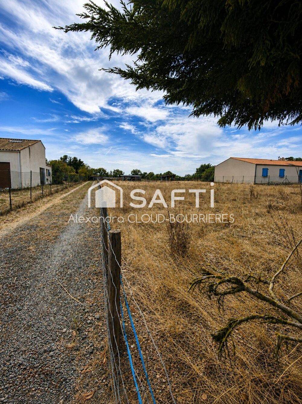 Vente Maison Maison 4 chambres sur 10517 m2 de terrain Chaille-les-marais