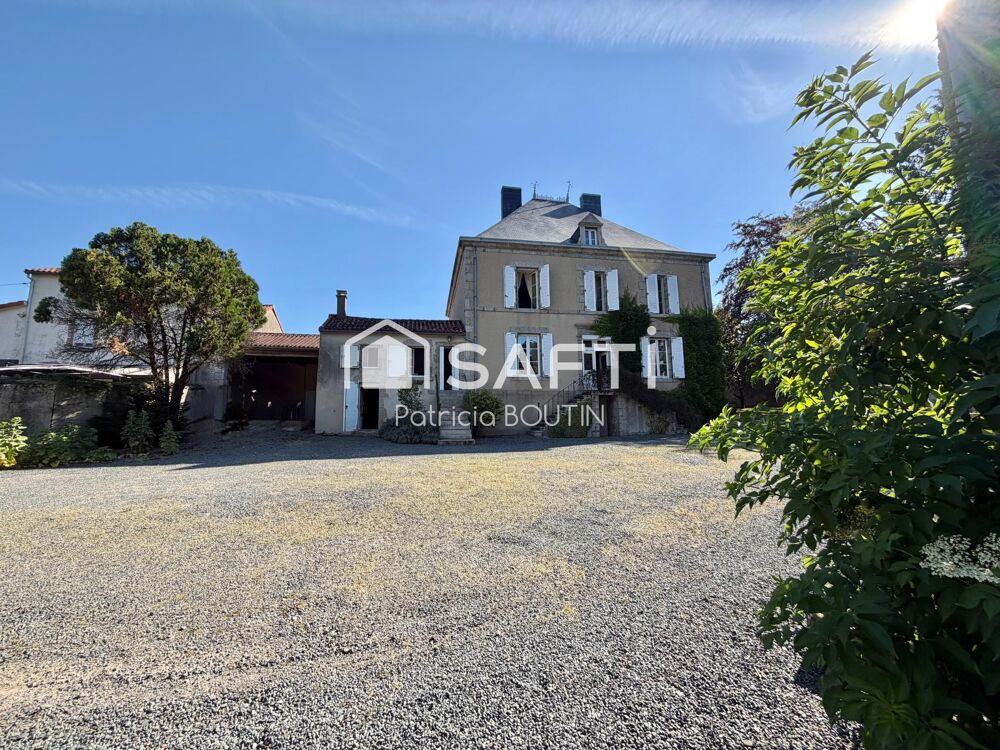 MAISON DE MAITRE + PETITE MAISON A RENOVER ET DEPENDANCES A SAINT PAUL EN GATINE !