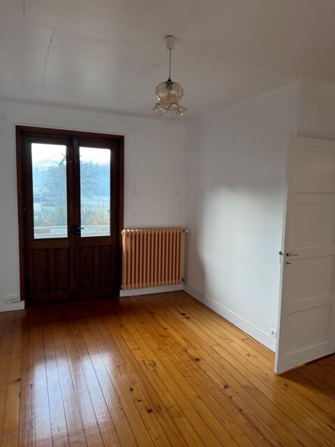   belle maison de village situer au centre de la commune de Drumettaz Maison - 5 pi�ce(s) - 101 m�