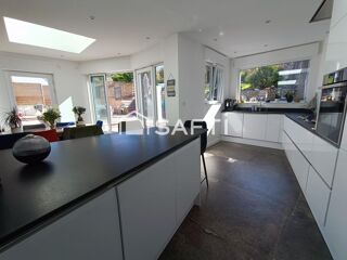  Maison � vendre 7 pi�ces 220 m�