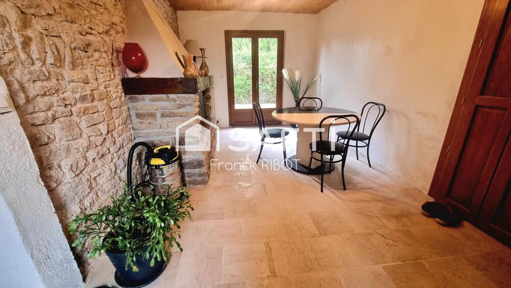 Maison de village plain pied 95m2 bord de rivière