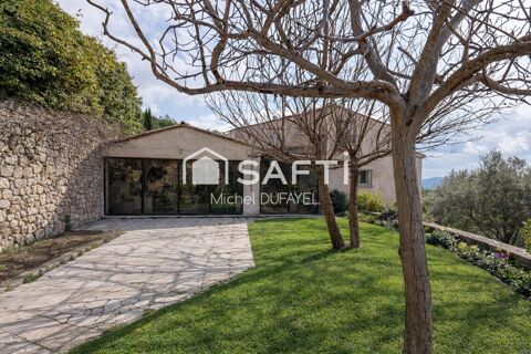   Propri�t� plein Sud, 8 chambres et revenu locatif. Maison - 8 pi�ce(s) - 350 m�