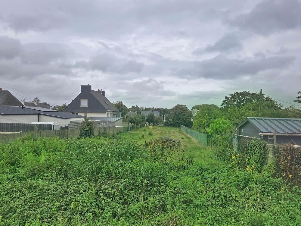 Vente Terrain centre ville; commerces; Baud