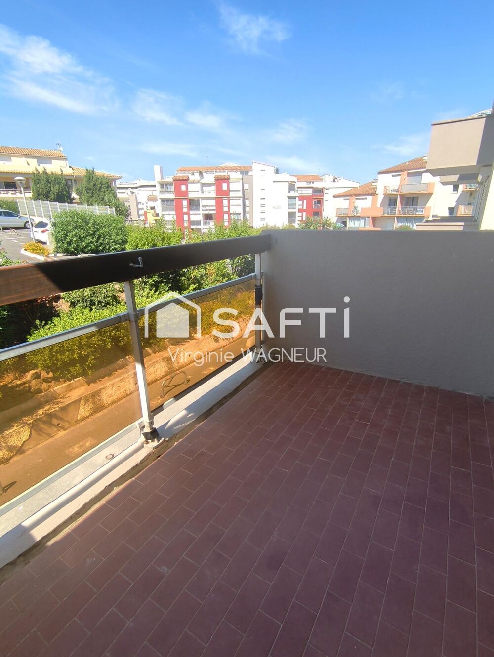 Vente Appartement Studio parfait état + terrasse - Proche commerces Cap d'agde