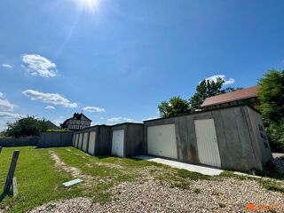  Parking / Garage  vendre 165 m