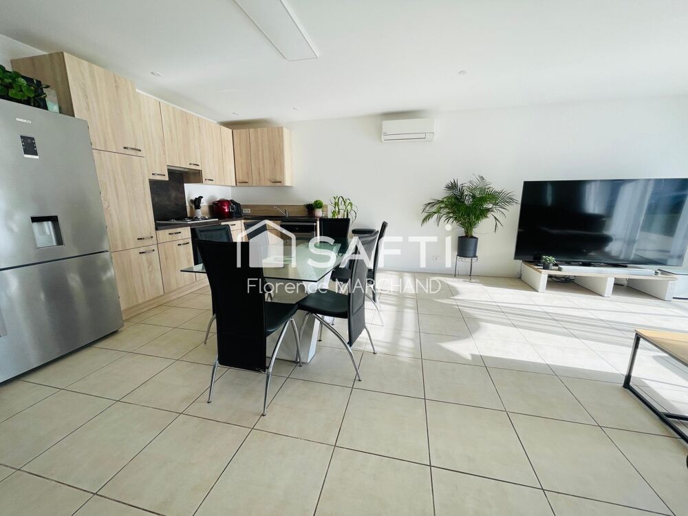 À 20 MINUTES DE LA ROCHELLE BEAU PLAIN-PIED LUMINEUX DPE C 3 CH GARAGE GRAND JARDIN