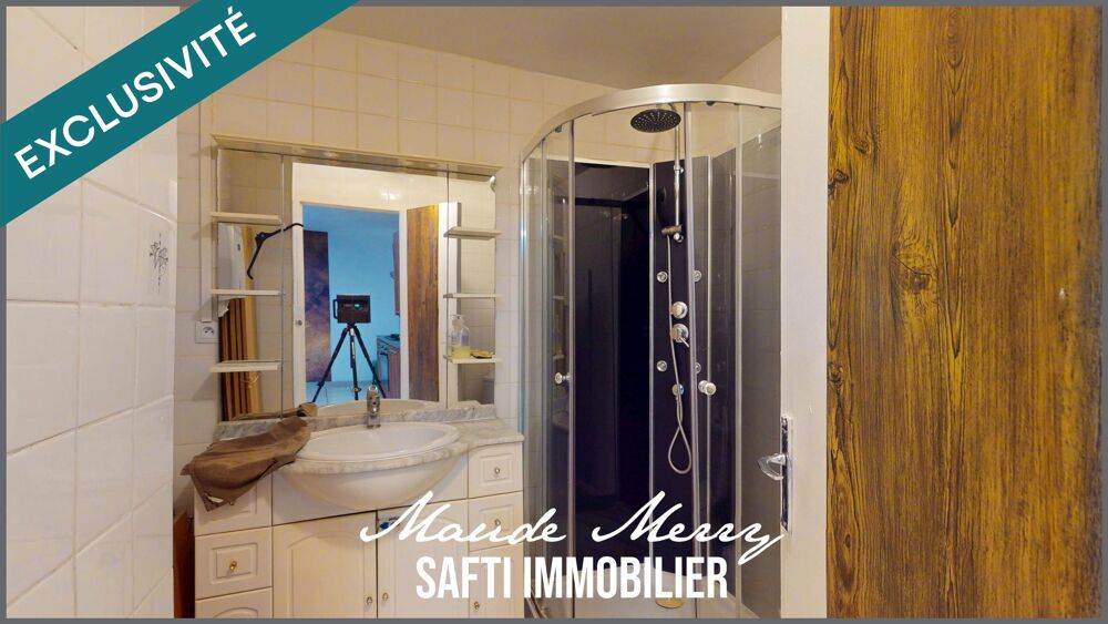 Vente Immeuble Immeuble de rapport composé de 3 lots - un local commercial de 20 m2 (qui peut être transformé en un studio) avec cave de 17 m2 Brignoles