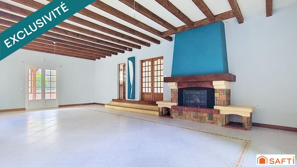 Vente Maison VASTE MAISON FAMILIALE DE PLAIN-PIED AVEC PISCINE ET DOUBLE GARAGE Sauveterre-la-lémance