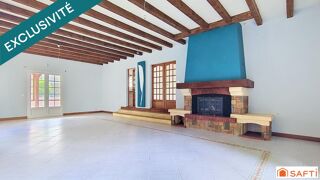 Vente Maison VASTE MAISON FAMILIALE DE PLAIN-PIED AVEC PISCINE ET DOUBLE GARAGE Sauveterre-la-lémance