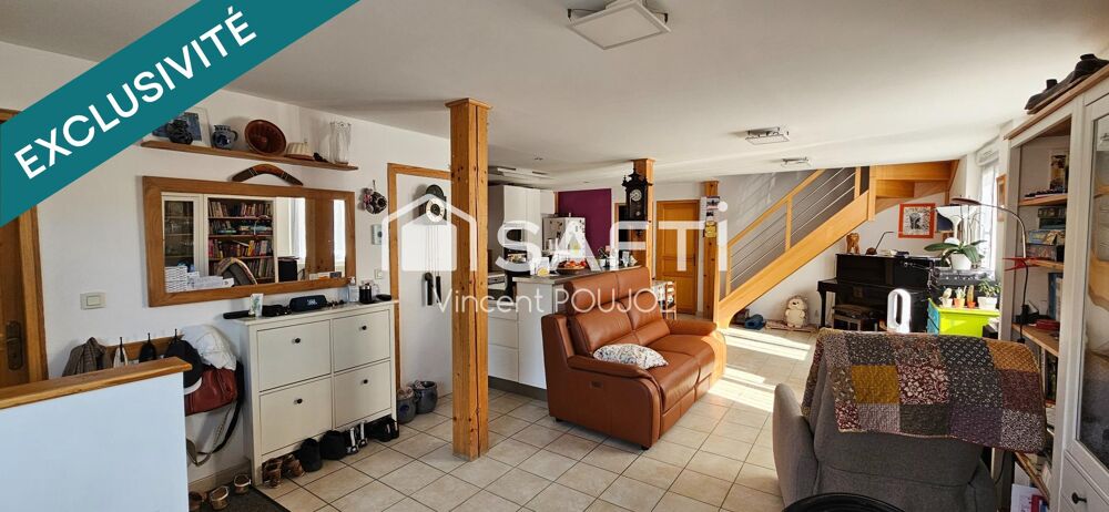 Maison mitoyenne avec terrasse et parking privatif - Proche centre ville - DPE: C