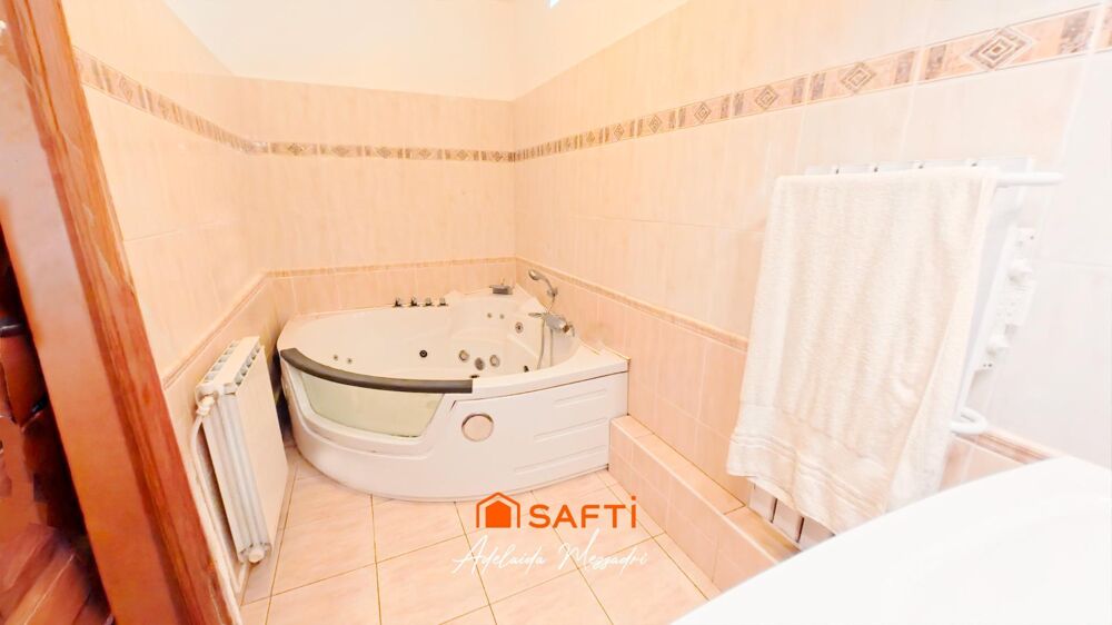 à vendre  Maison Toulon (83200)