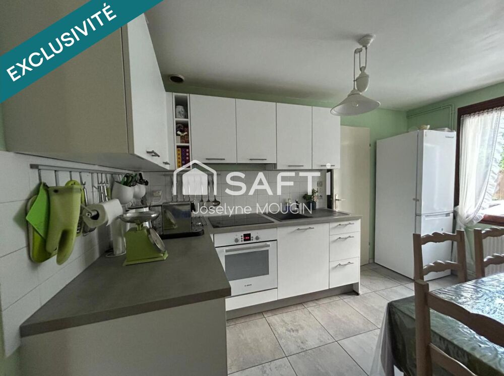 Secteur sud / ouest, maison avec garage et jardin.