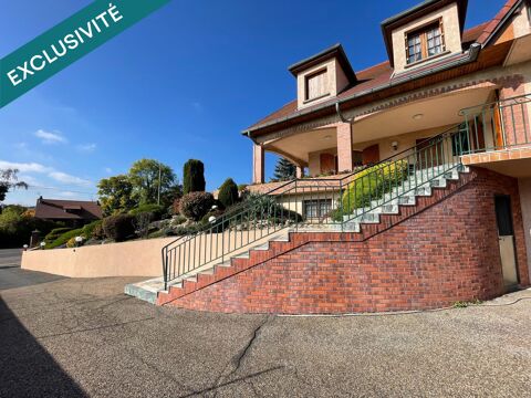   Vous souhaitez lier activit� professionnelle et vie de famille? Ne Cherchez plus!!!! Maison - 8 pi�ce(s) - 234 m�