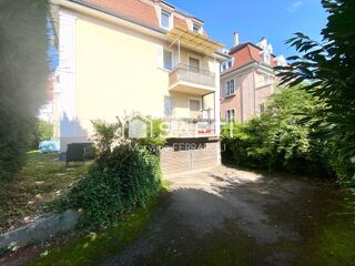  Appartement  vendre 8 pices 204 m