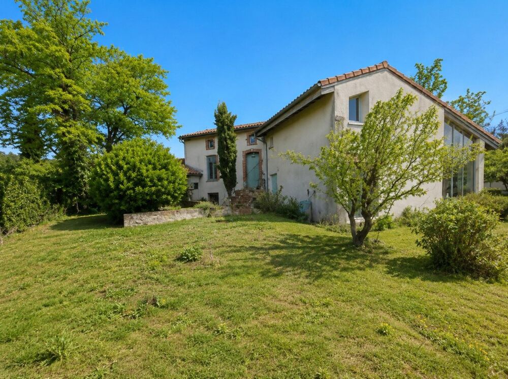 Grande maison avec jardin et garage secteur Aussillon les Auques