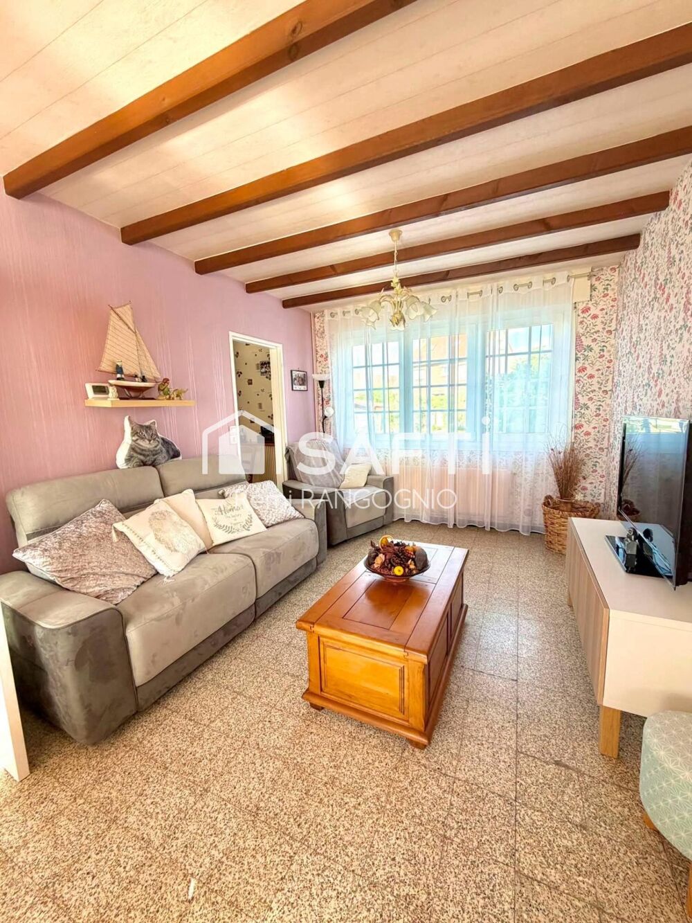 Vente Maison Maison 94 M2 avec 3 chambres, garage et jardin. Arques