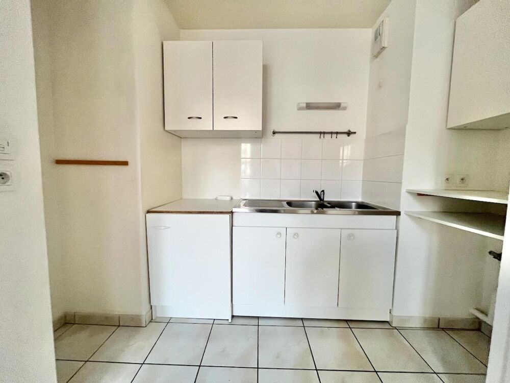 Appartement T2 avec jardin et place de stationnement sécurisée