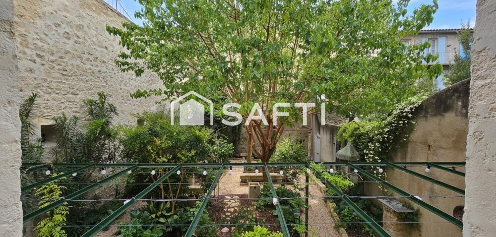 Duplex T5 rénové, vue jardin, intra-muros Avignon