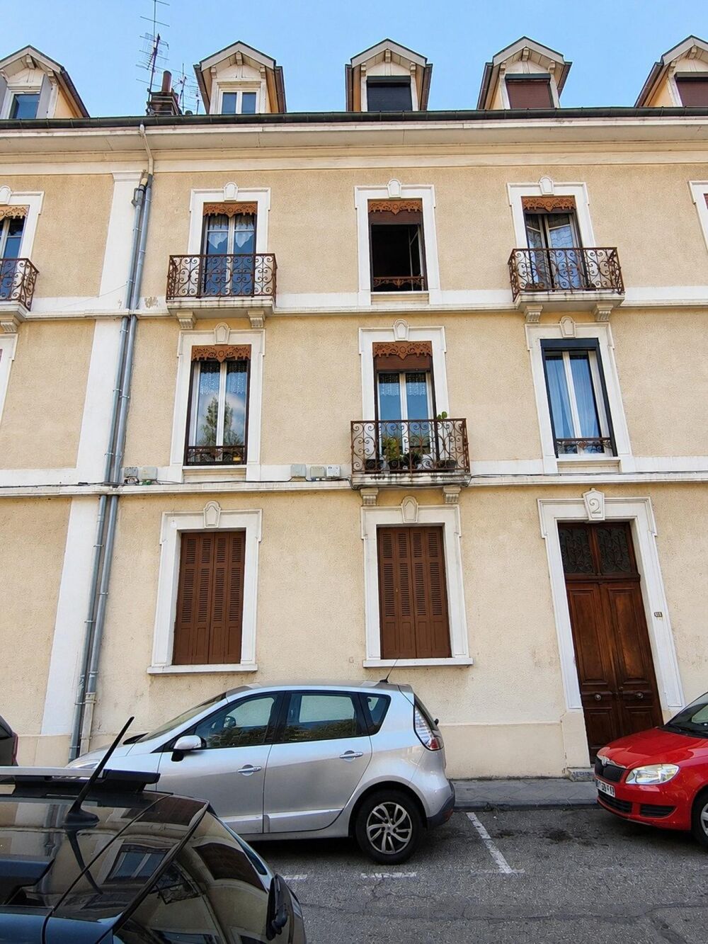 Vente Appartement Magnifique T3 de prestige 73 m² - 2 ch. RDC+ jardin Vizille